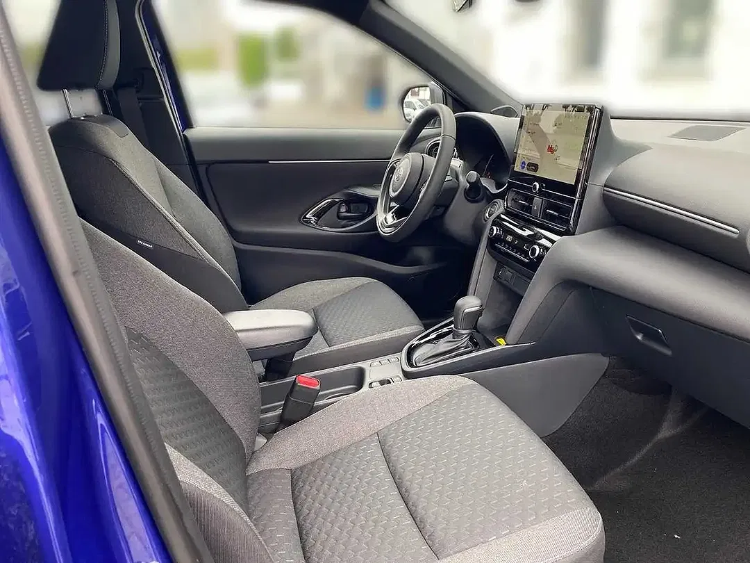 Toyota Yaris Cross - Thumbnail 6