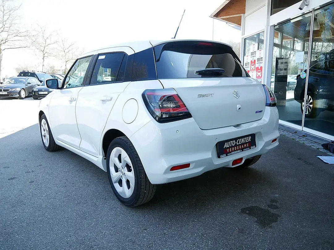 Suzuki Swift - Thumbnail 4