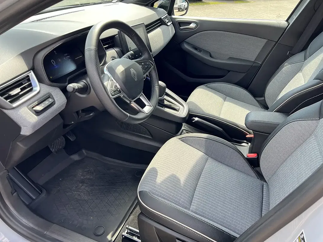 Renault Clio - Thumbnail 4