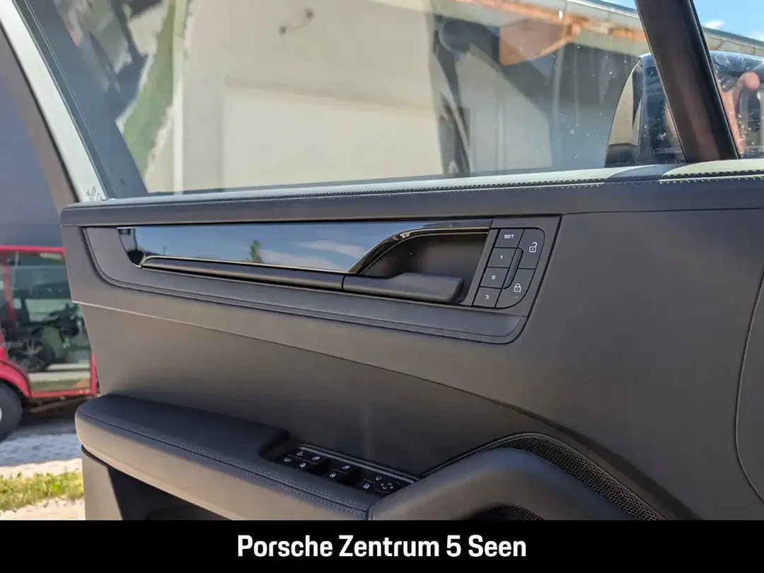 Porsche Cayenne - Thumbnail 21