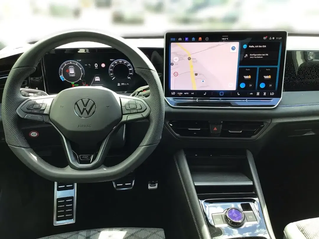 Volkswagen Tiguan - Thumbnail 10