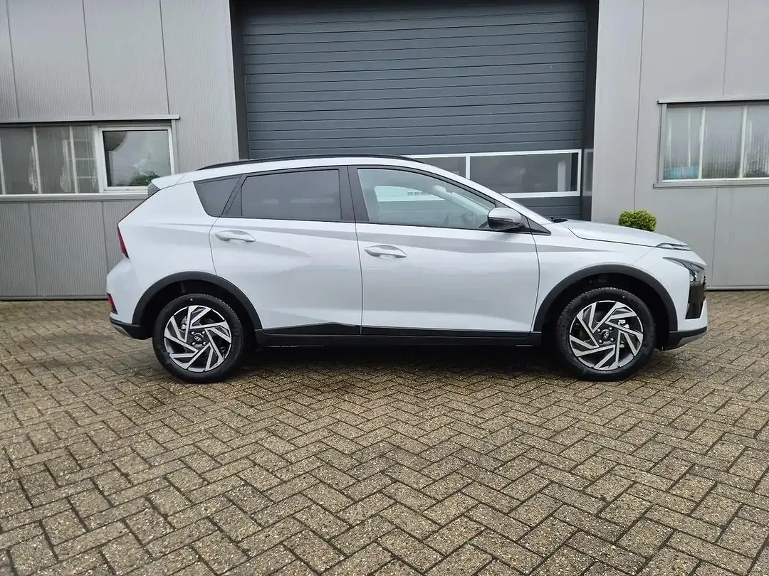 Hyundai BAYON - Thumbnail 6