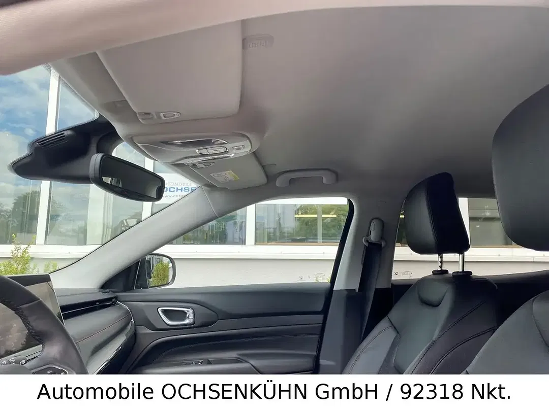 Jeep Compass - Thumbnail 13