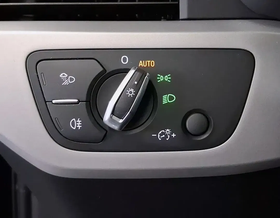 Audi A4 - Thumbnail 13