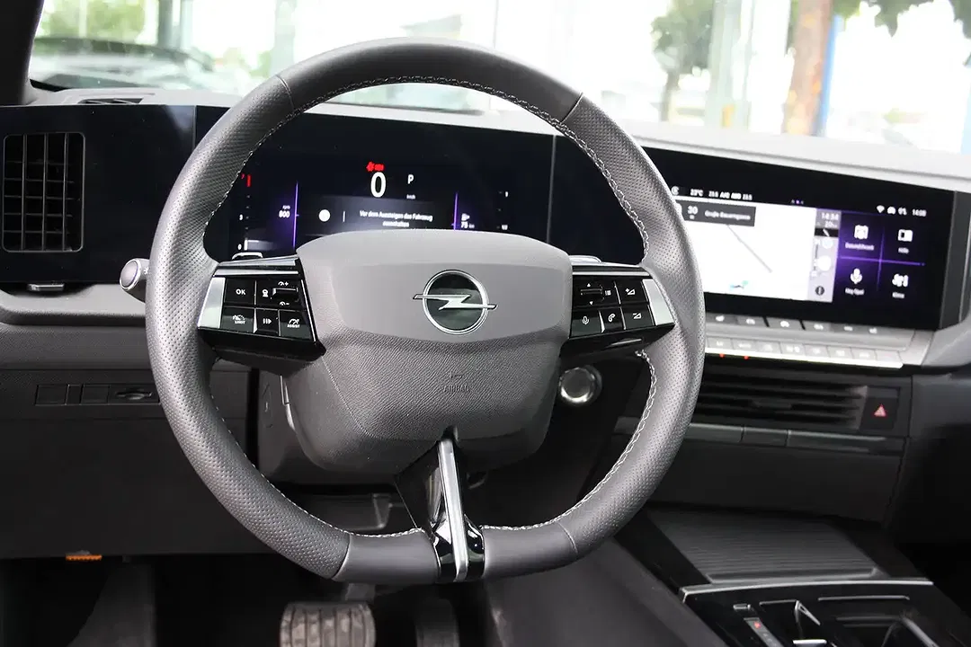 Opel Astra - Thumbnail 9