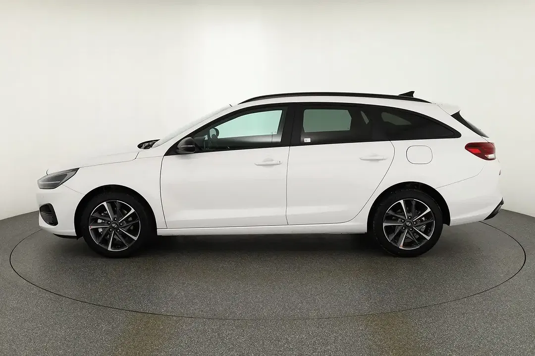 Hyundai i30 - Thumbnail 1