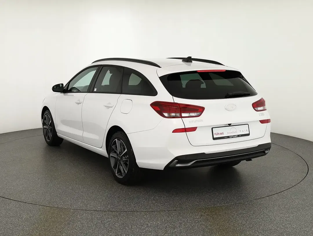 Hyundai i30 - Thumbnail 2
