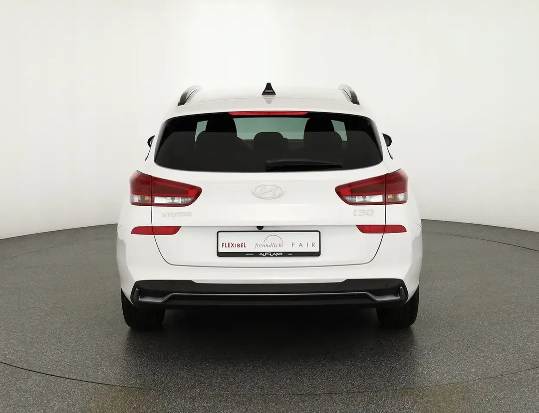 Hyundai i30 - Thumbnail 3