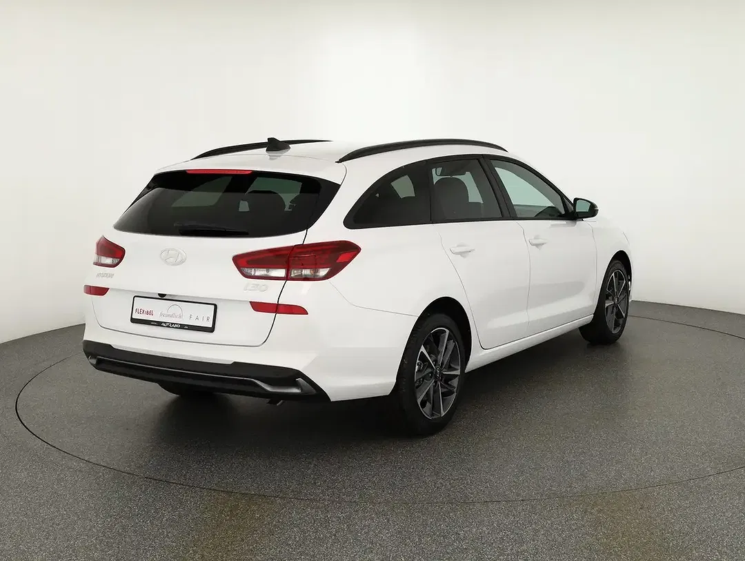 Hyundai i30 - Thumbnail 4