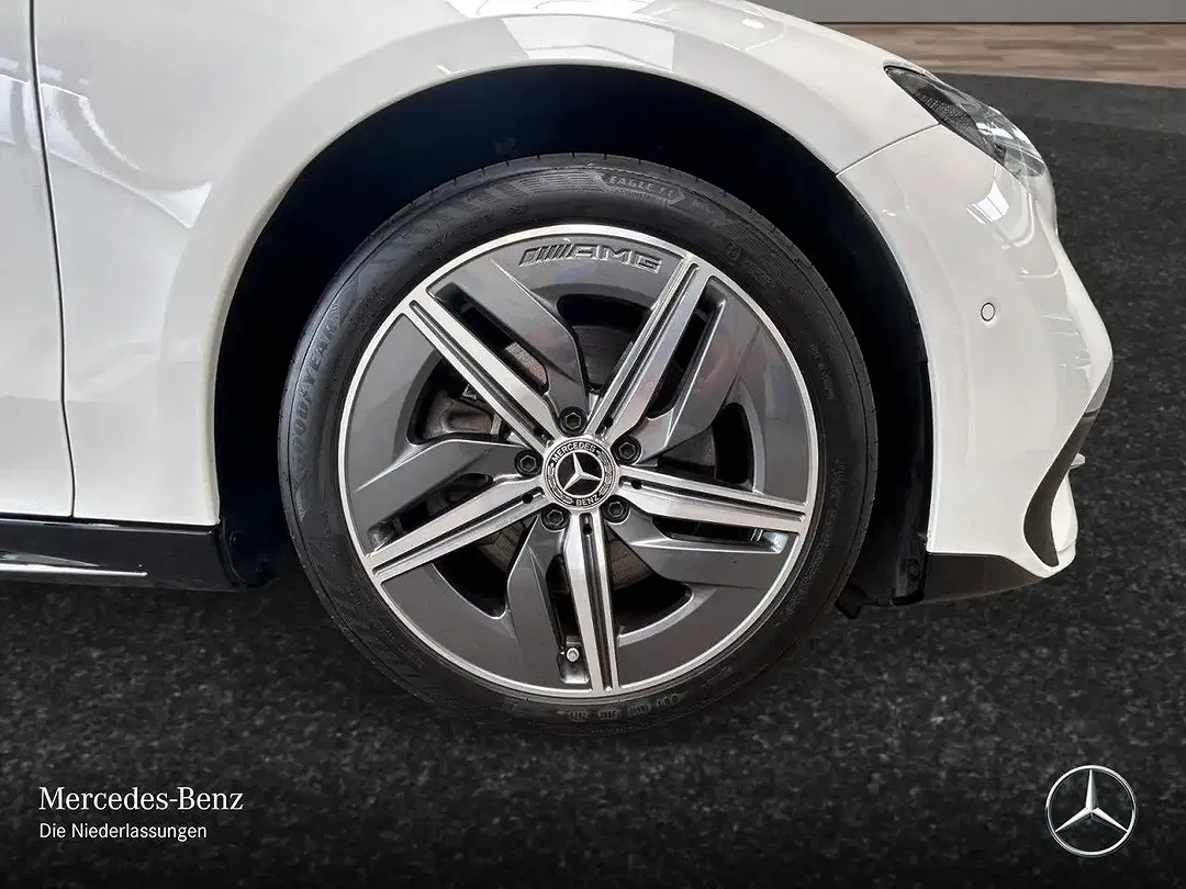 Mercedes-Benz CLA 350 - Thumbnail 5