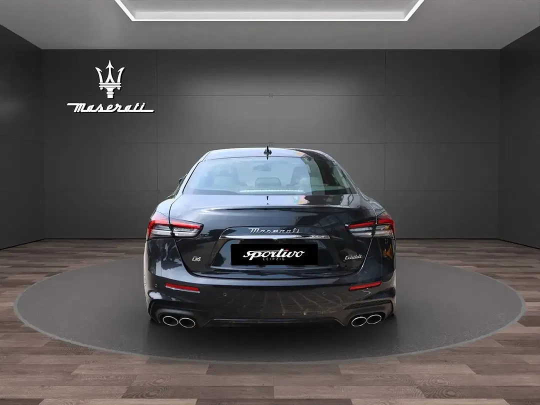 Maserati Ghibli - Thumbnail 6