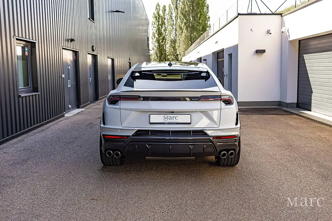 Lamborghini Urus - Thumbnail 9