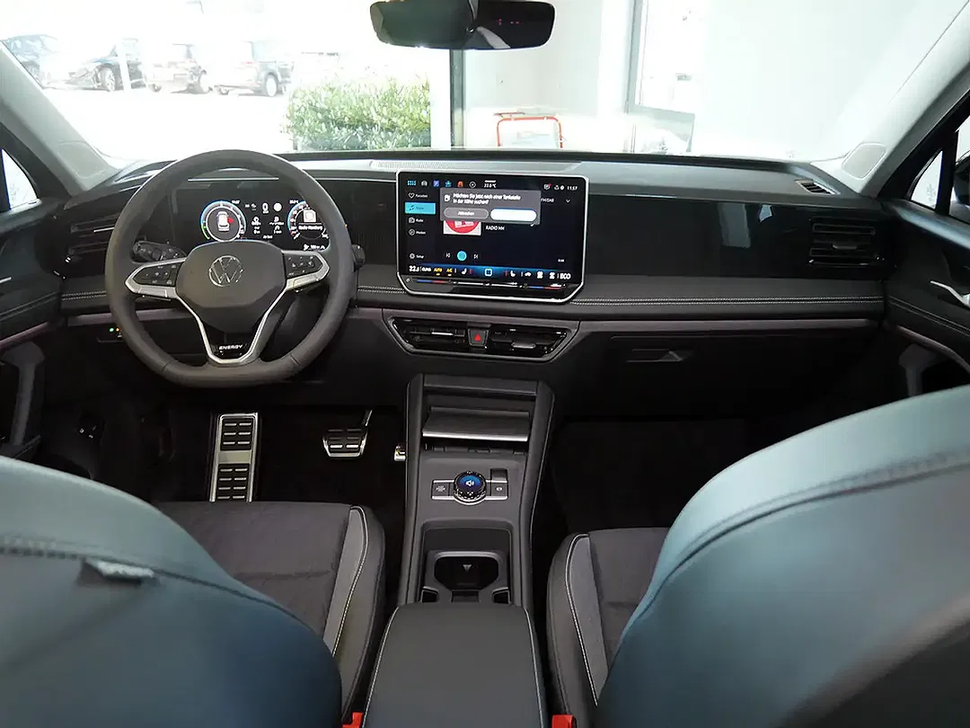Volkswagen Tiguan - Thumbnail 10