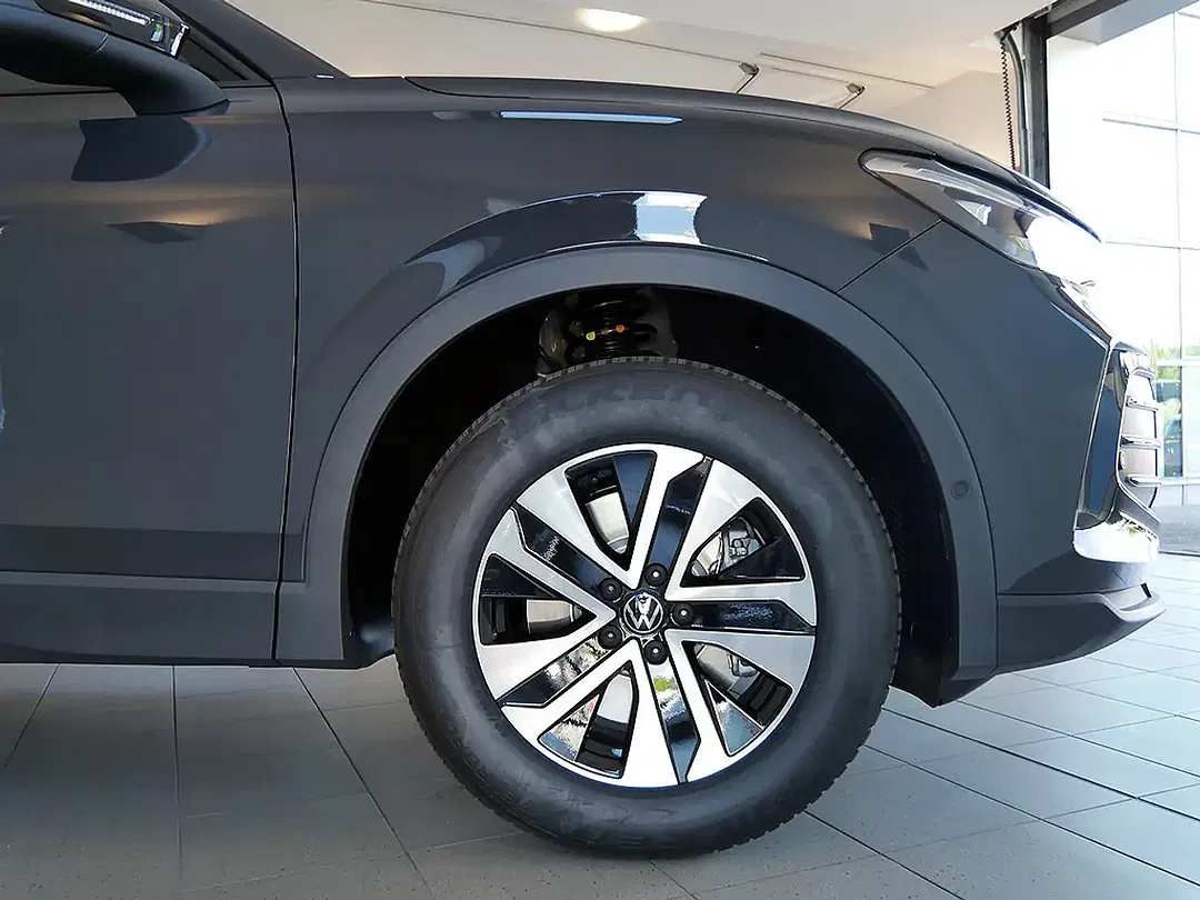 Volkswagen Tiguan - Thumbnail 7