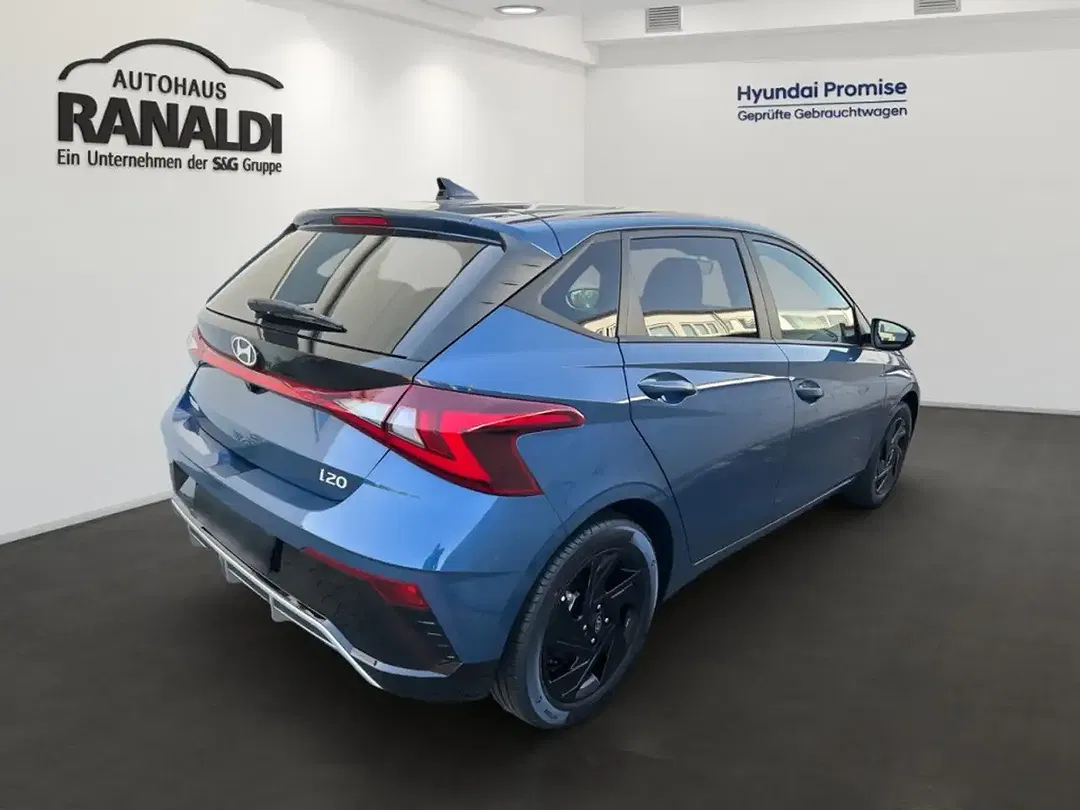 Hyundai i20 - Thumbnail 3