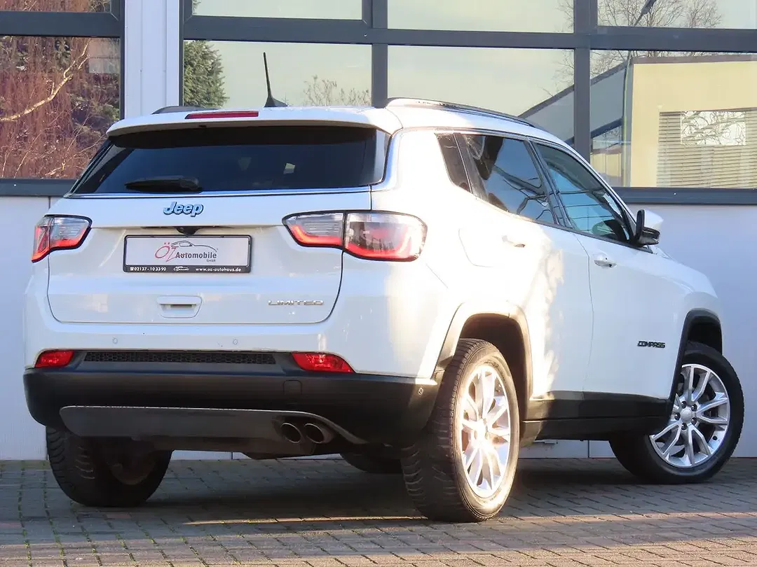 Jeep Compass - Thumbnail 4