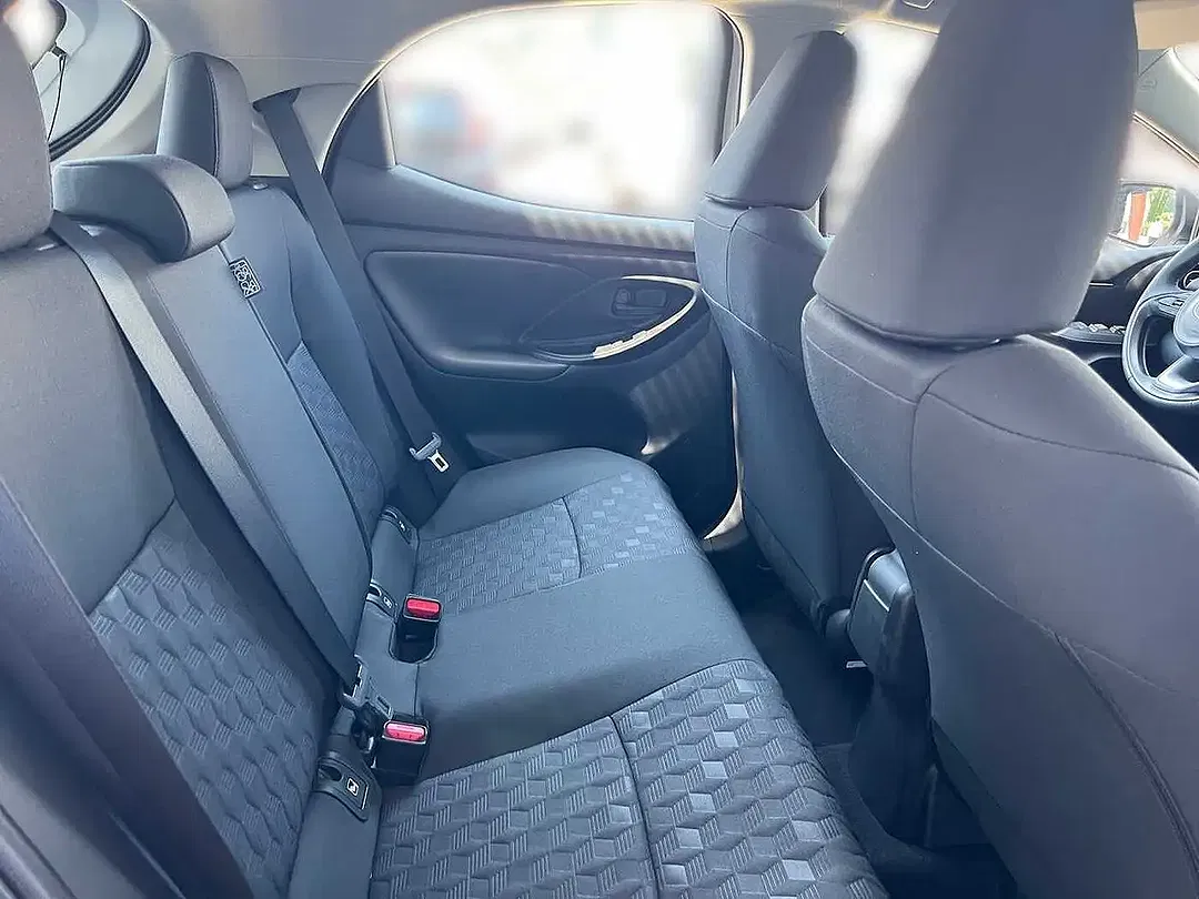 Toyota Yaris - Thumbnail 7