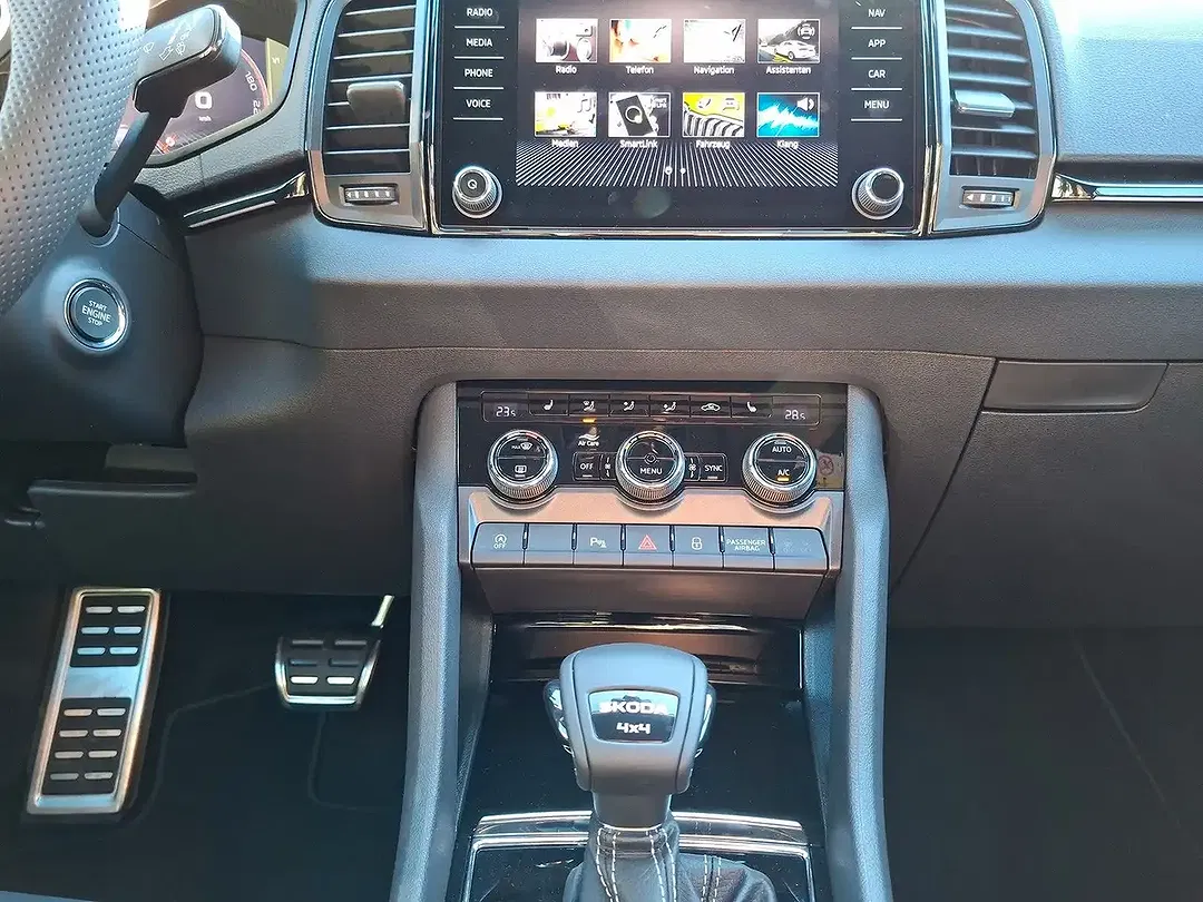 Skoda Karoq - Thumbnail 8