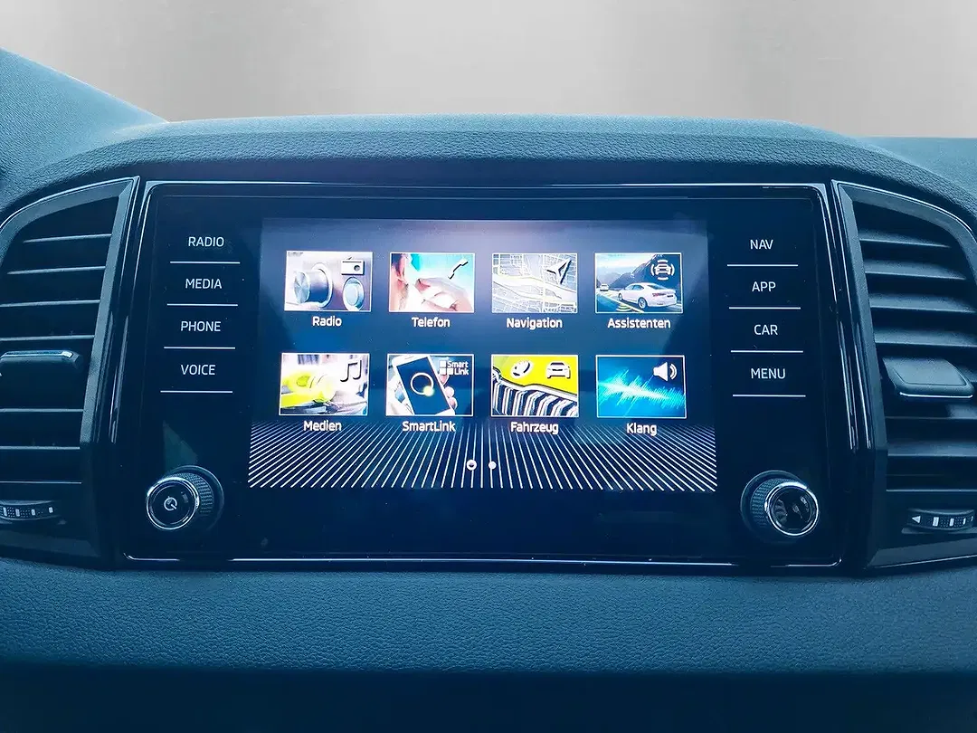 Skoda Karoq - Thumbnail 9