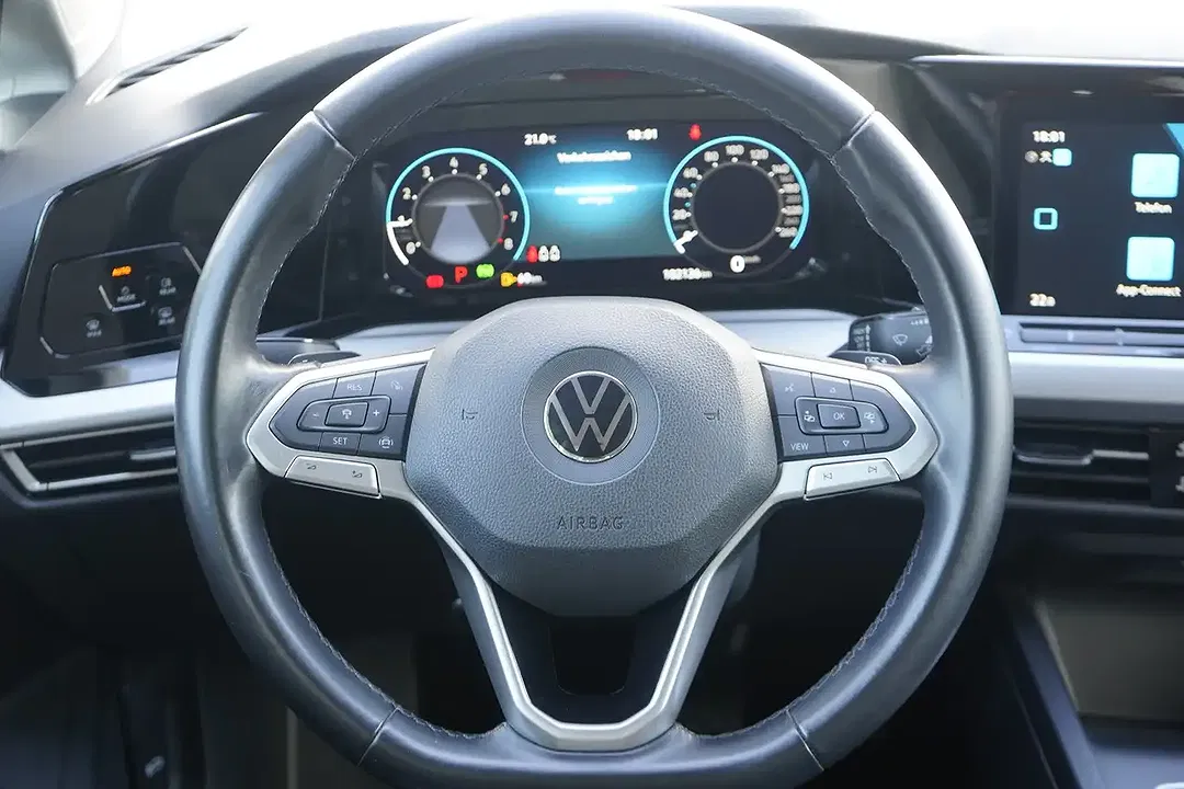 Volkswagen Golf - Thumbnail 11