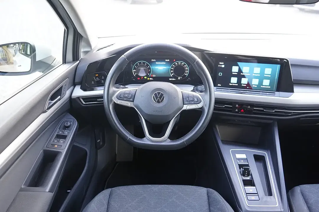 Volkswagen Golf - Thumbnail 12