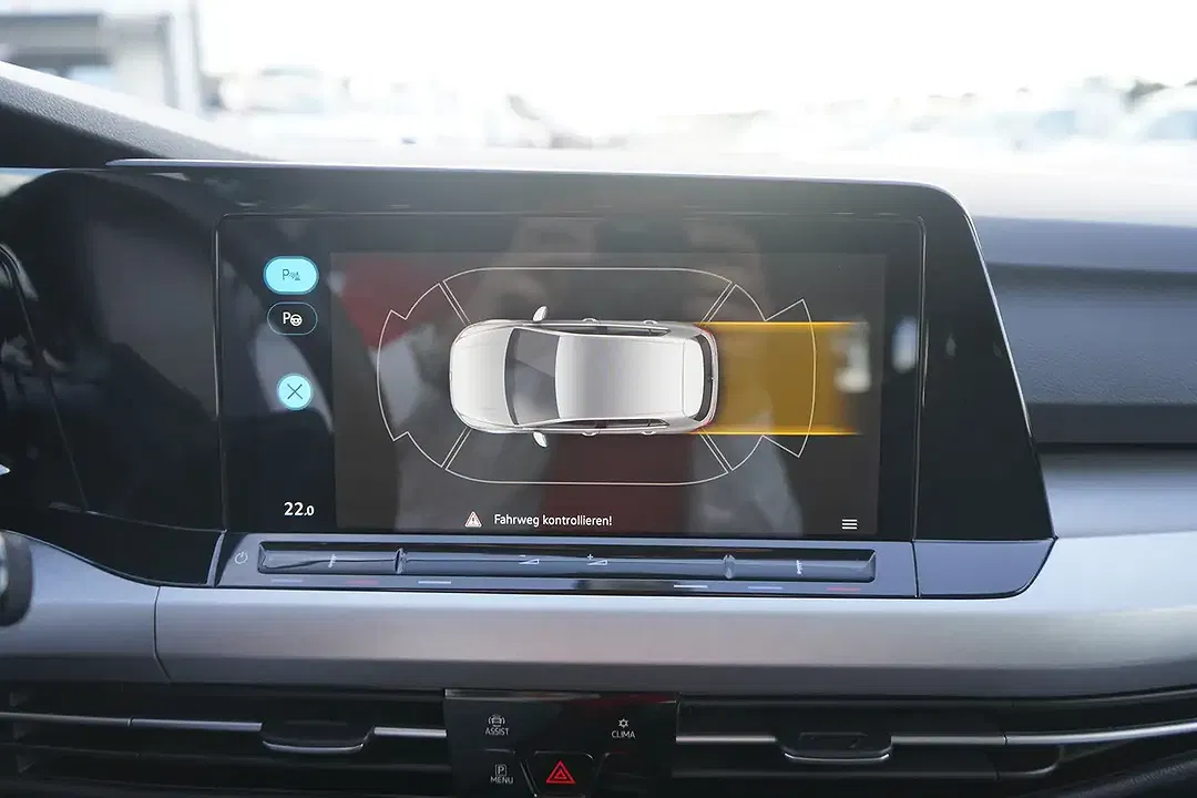 Volkswagen Golf - Thumbnail 13