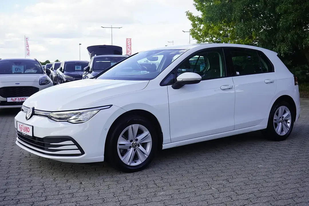 Volkswagen Golf - Thumbnail 1