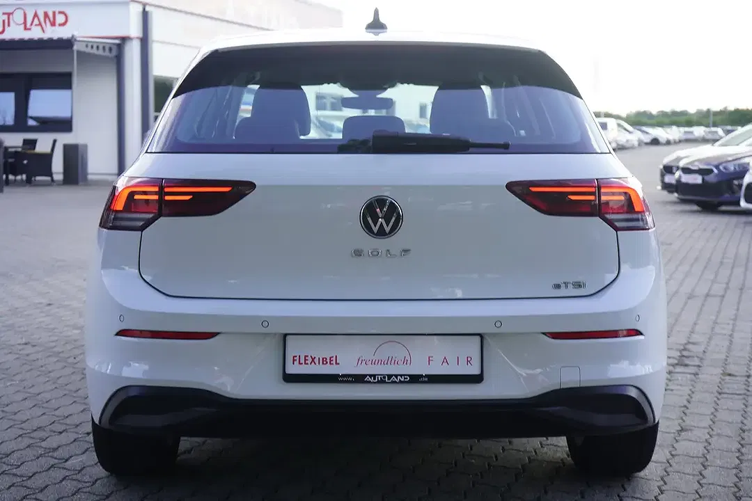 Volkswagen Golf - Thumbnail 3