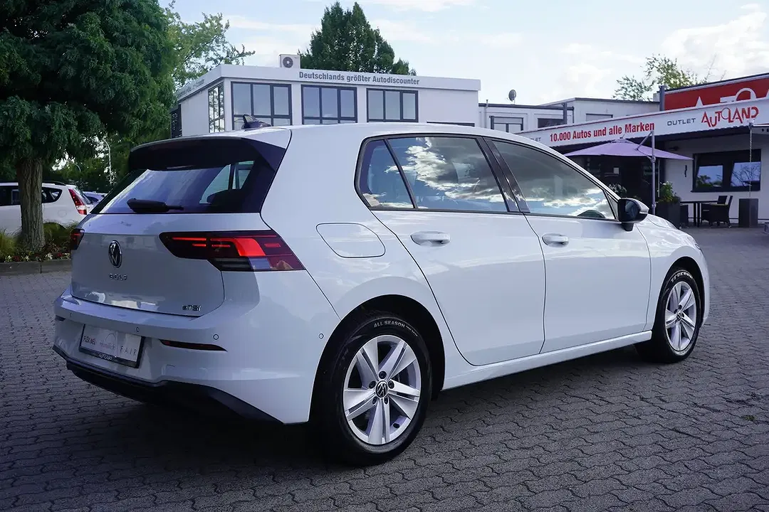 Volkswagen Golf - Thumbnail 4