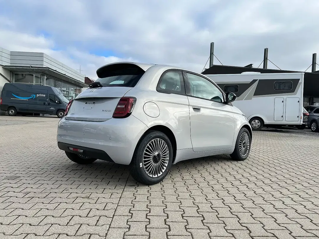 Fiat 500 - Thumbnail 4