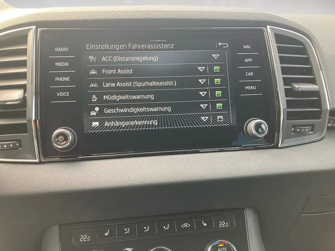 Skoda Karoq - Thumbnail 13