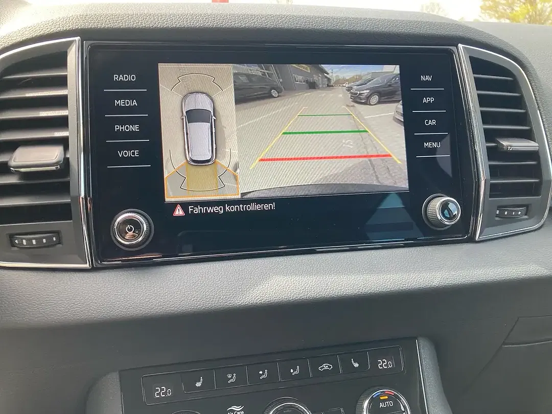 Skoda Karoq - Thumbnail 14