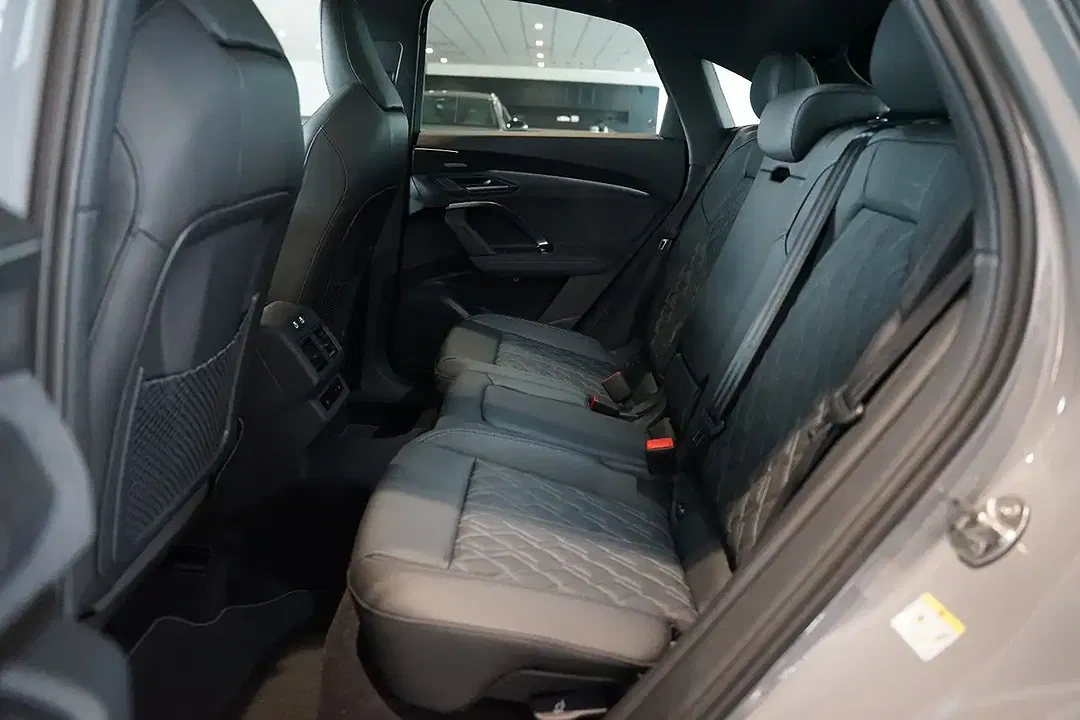 Audi SQ5 - Thumbnail 13