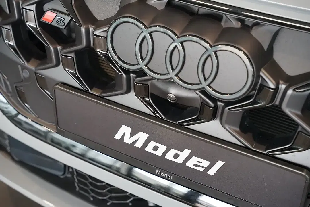 Audi SQ5 - Thumbnail 7