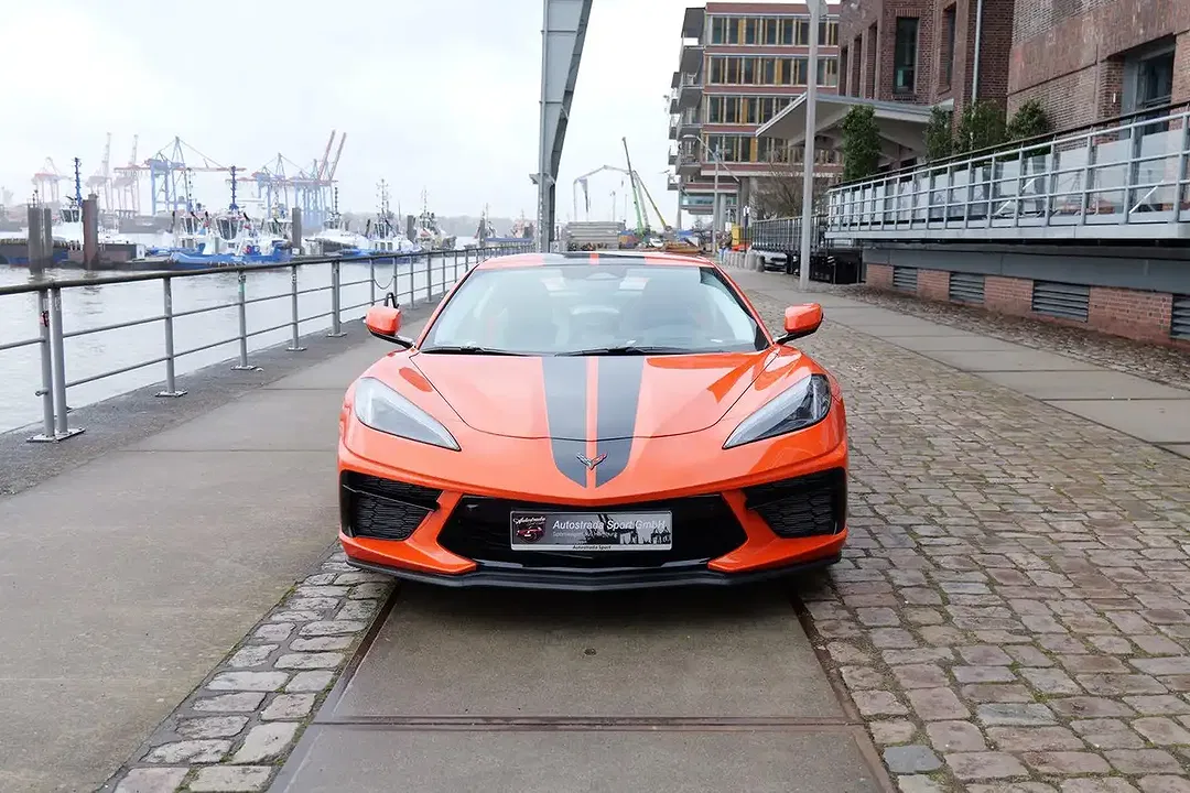 Corvette Stingray - Thumbnail 2