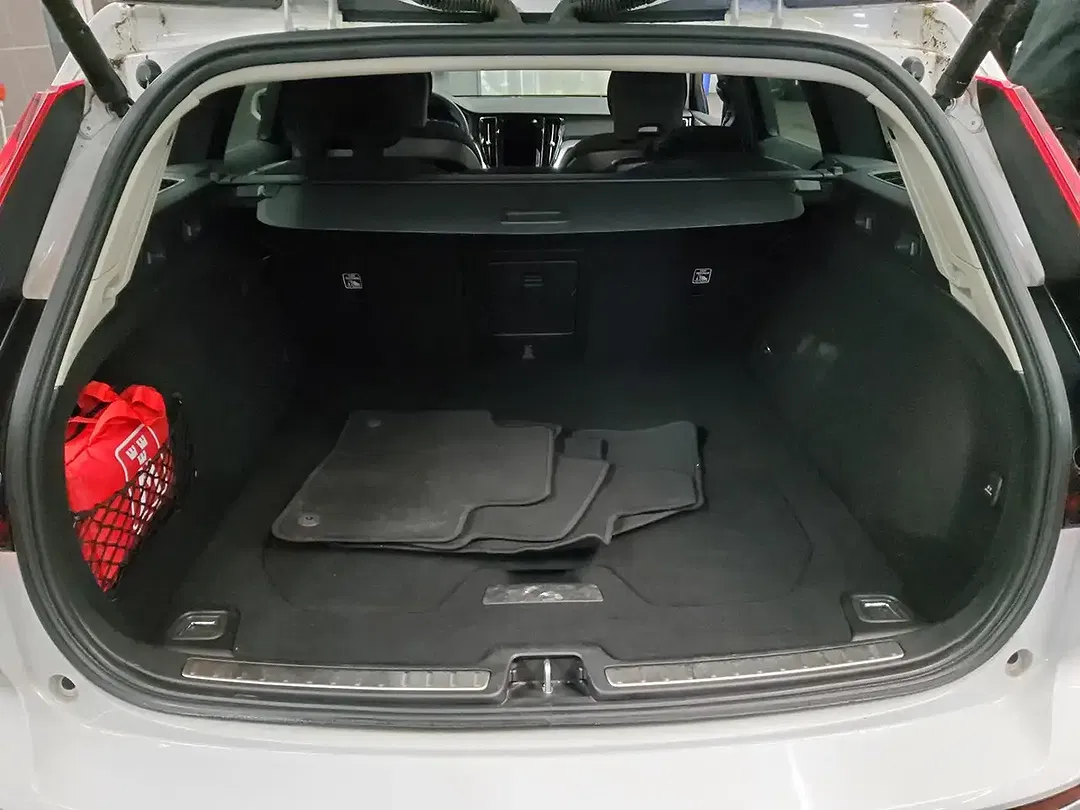 Volvo V60 - Thumbnail 12