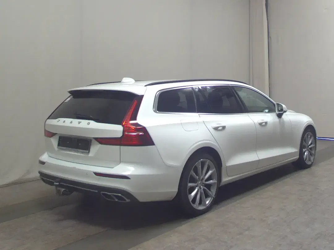 Volvo V60 - Thumbnail 4