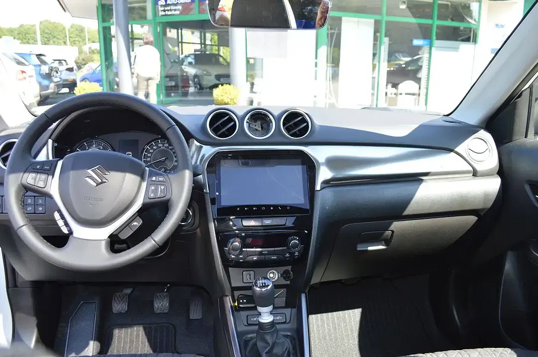 Suzuki Vitara - Thumbnail 12