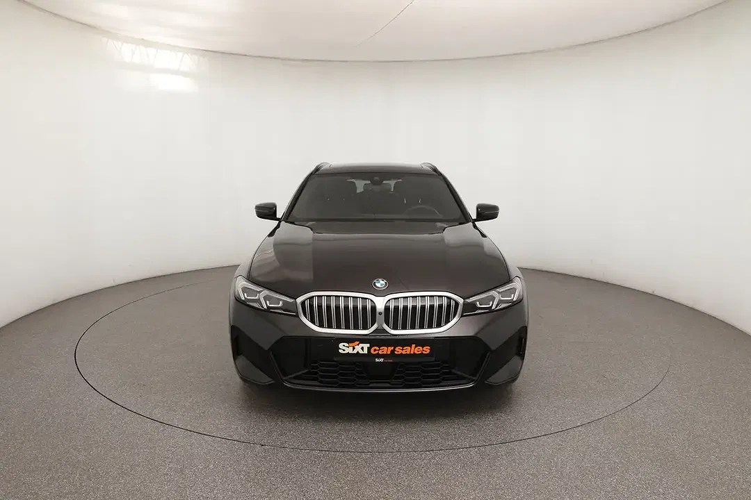 BMW 330 - Thumbnail 3