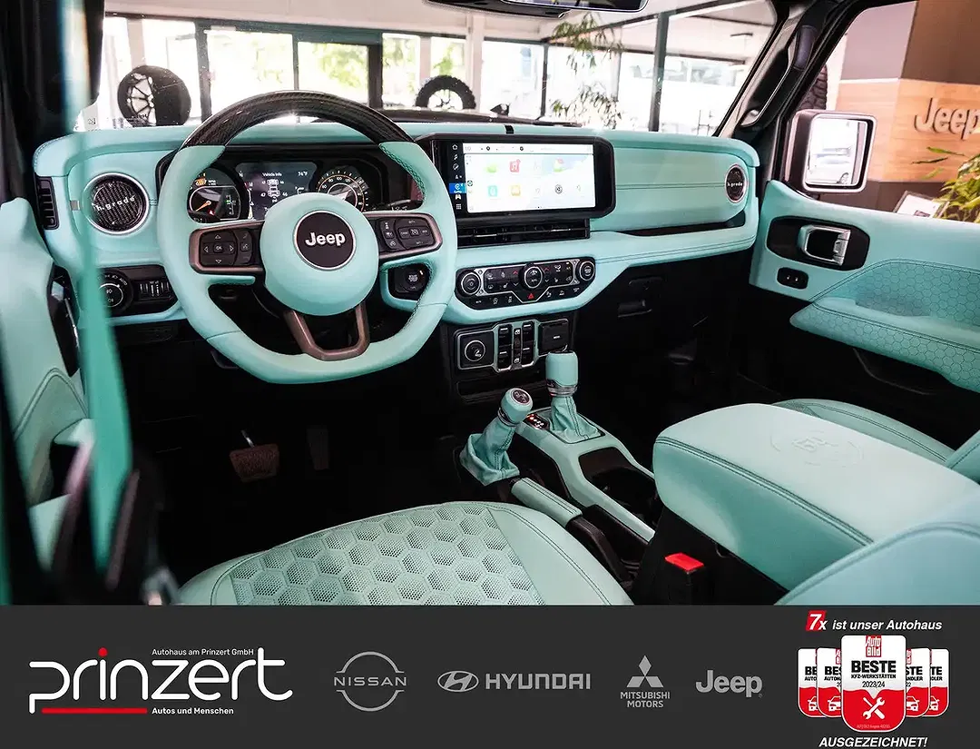 Jeep Wrangler - Thumbnail 12