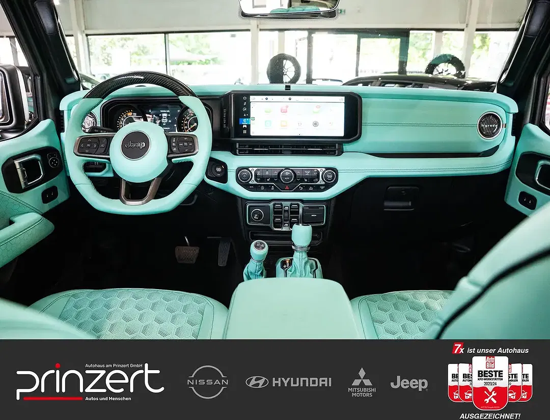 Jeep Wrangler - Thumbnail 14