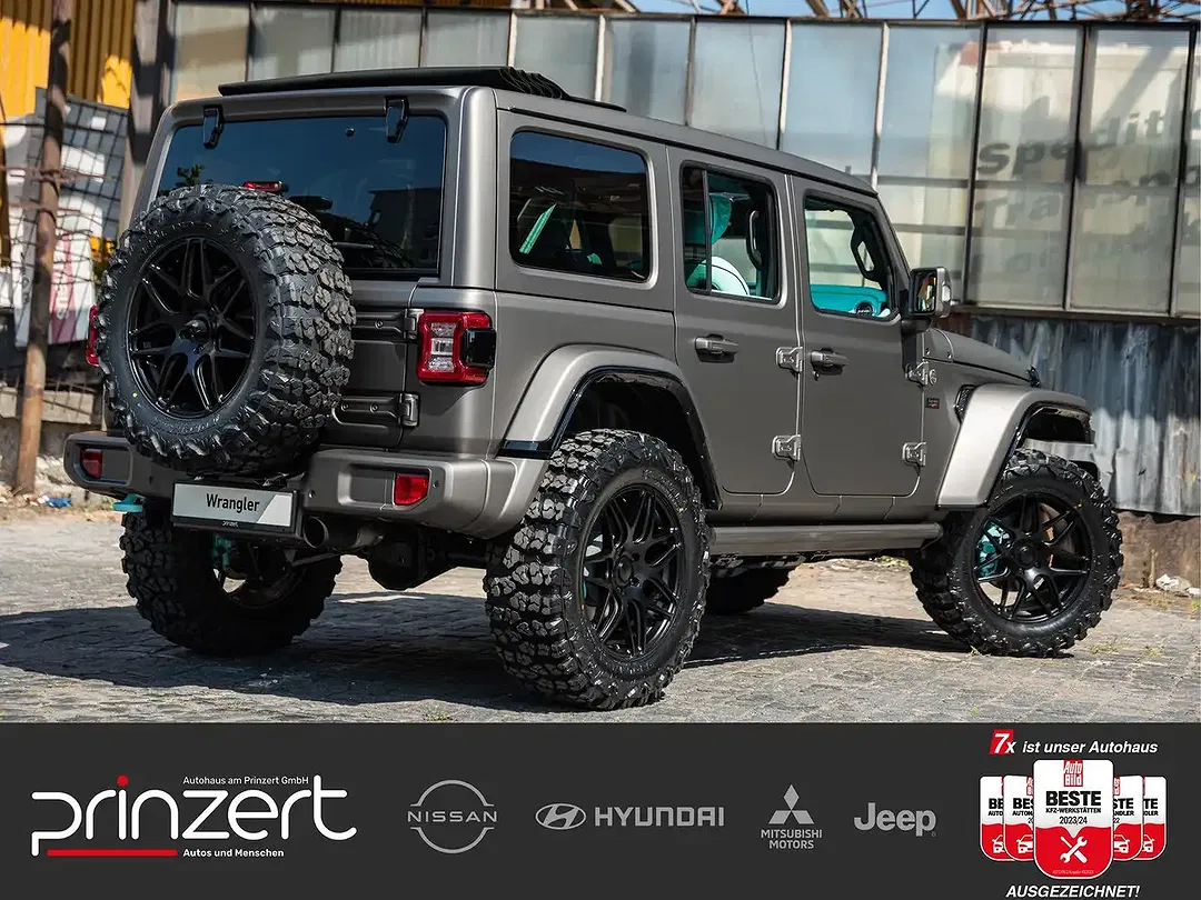 Jeep Wrangler - Thumbnail 3