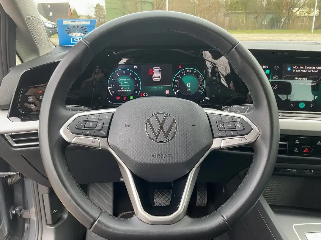 Volkswagen Golf - Thumbnail 9