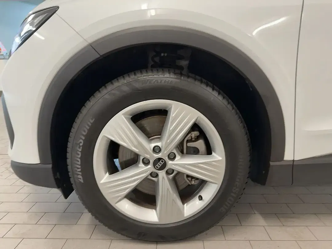 Audi Q4 e-tron - Thumbnail 12