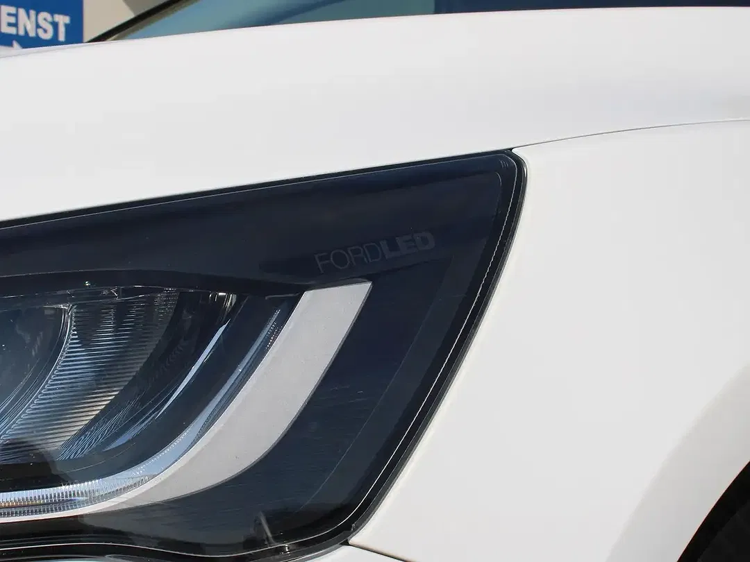 Ford Focus - Thumbnail 11