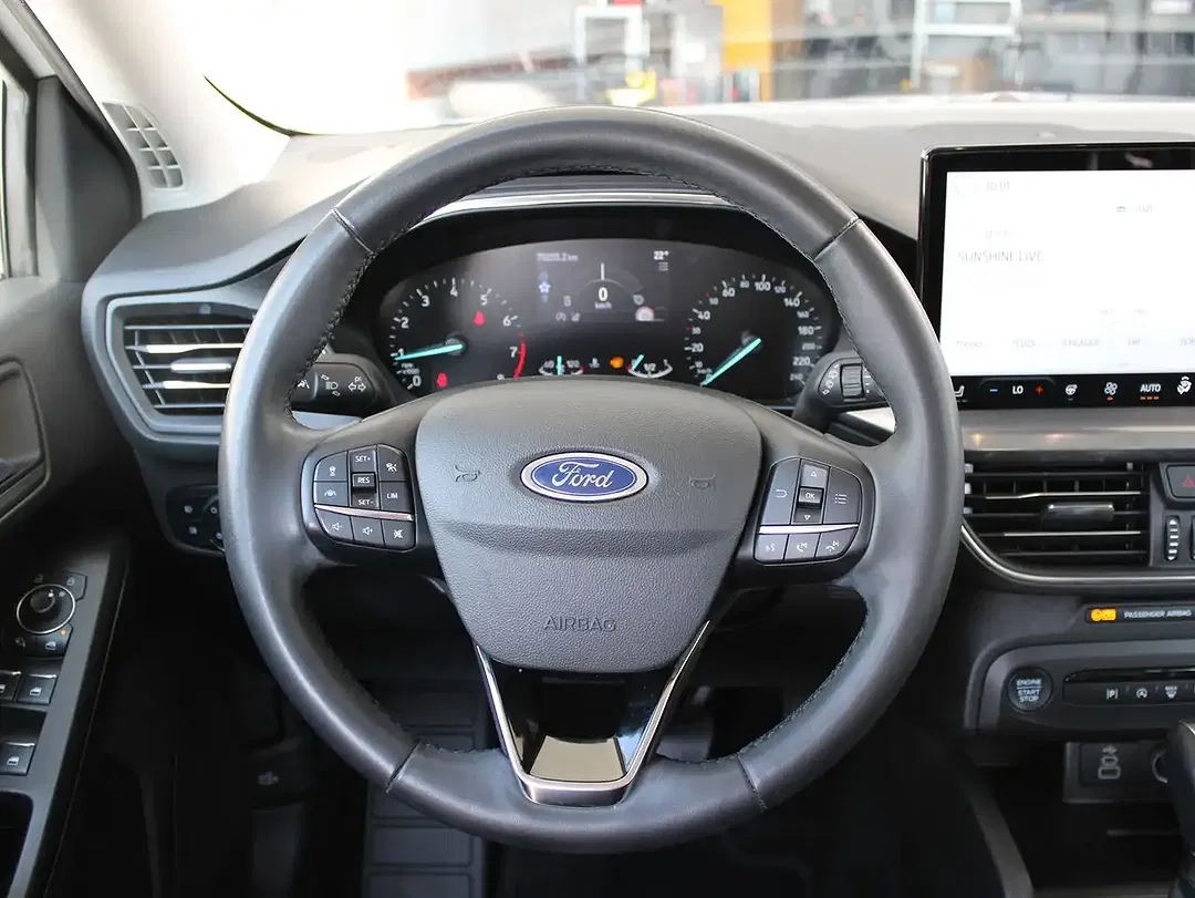 Ford Focus - Thumbnail 14