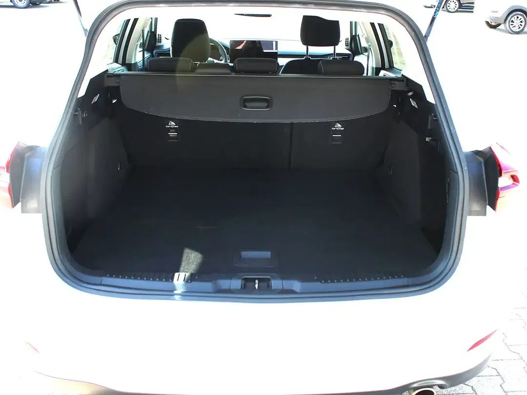 Ford Focus - Thumbnail 6