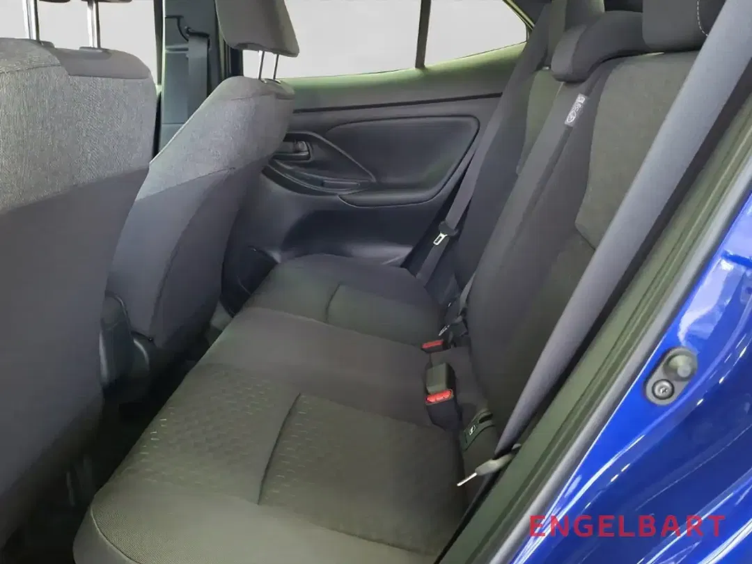 Toyota Yaris Cross - Thumbnail 12
