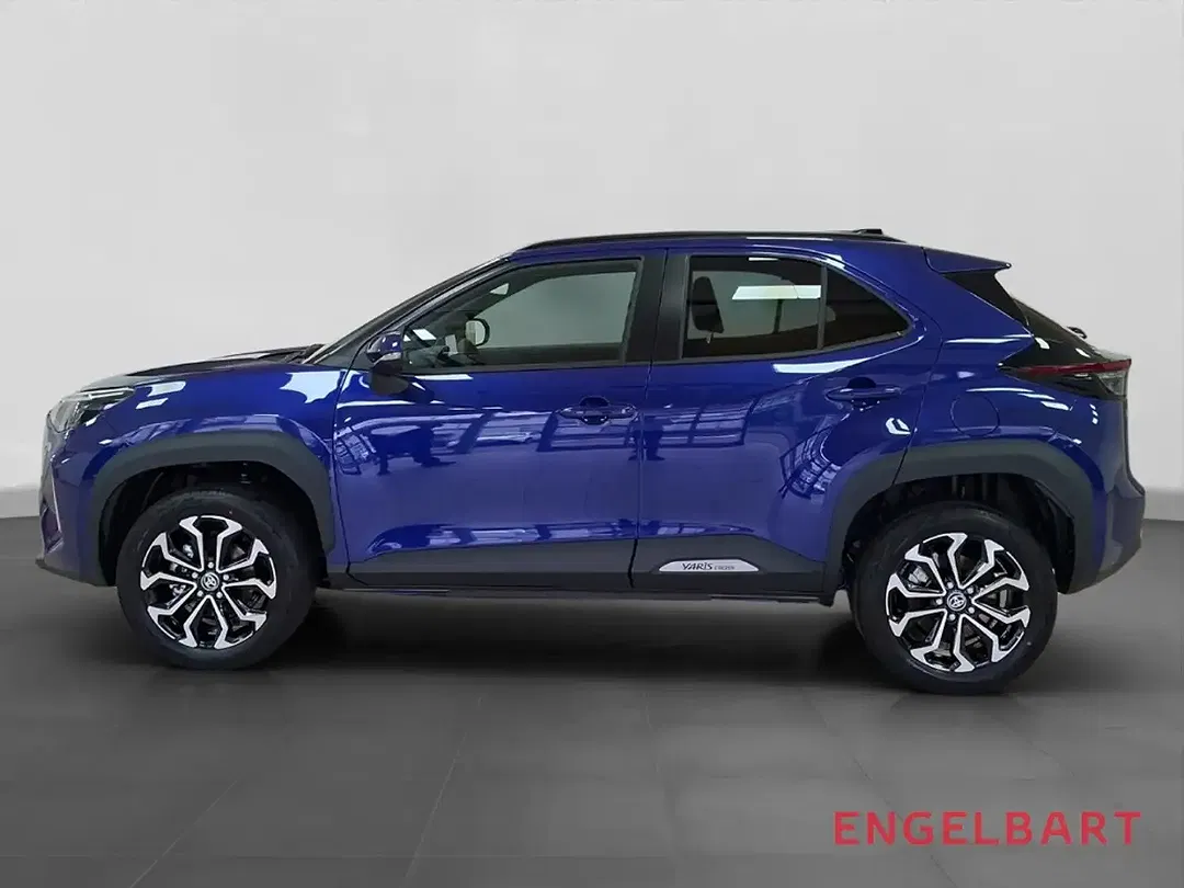 Toyota Yaris Cross - Thumbnail 2