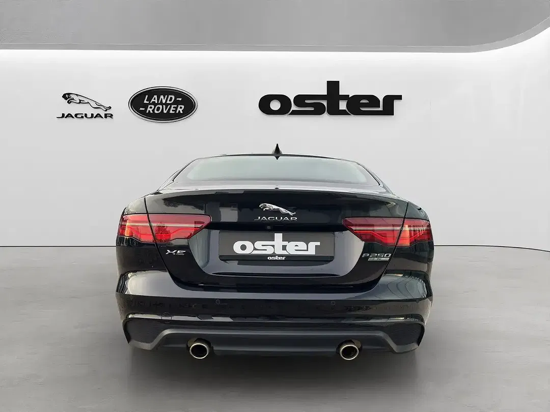 Jaguar XE - Thumbnail 7